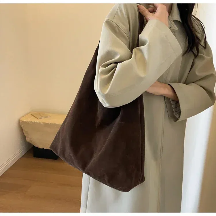 Hochwertige, weiche Taschen, hautfreundlich, Veet 2024, Magnetschnalle, große Kapazität, modische Damen-Umhängetasche 240829_voghion.com