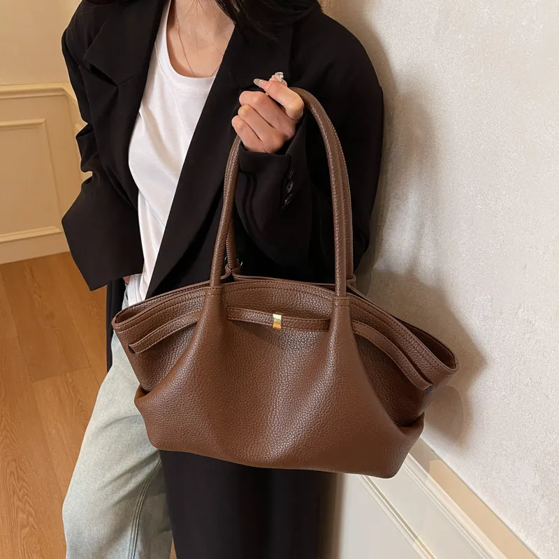 New Casual Simple Tote Female Commute Large Capacity Shoulder Fashion Sense Underarm Bag 2025s Hot_voghion.com