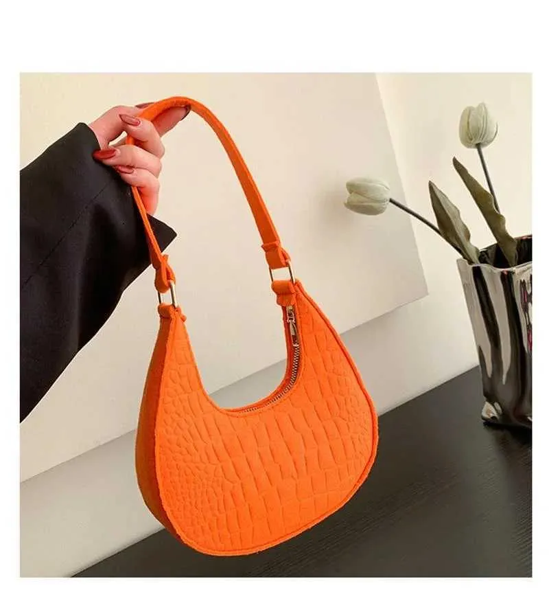 2023 mode Frauen Koreanische Neue Stein Muster Unterwäsche Casual Schulter Filz Einfarbig Handtasche Crescent Sattel Tasche_voghion.com