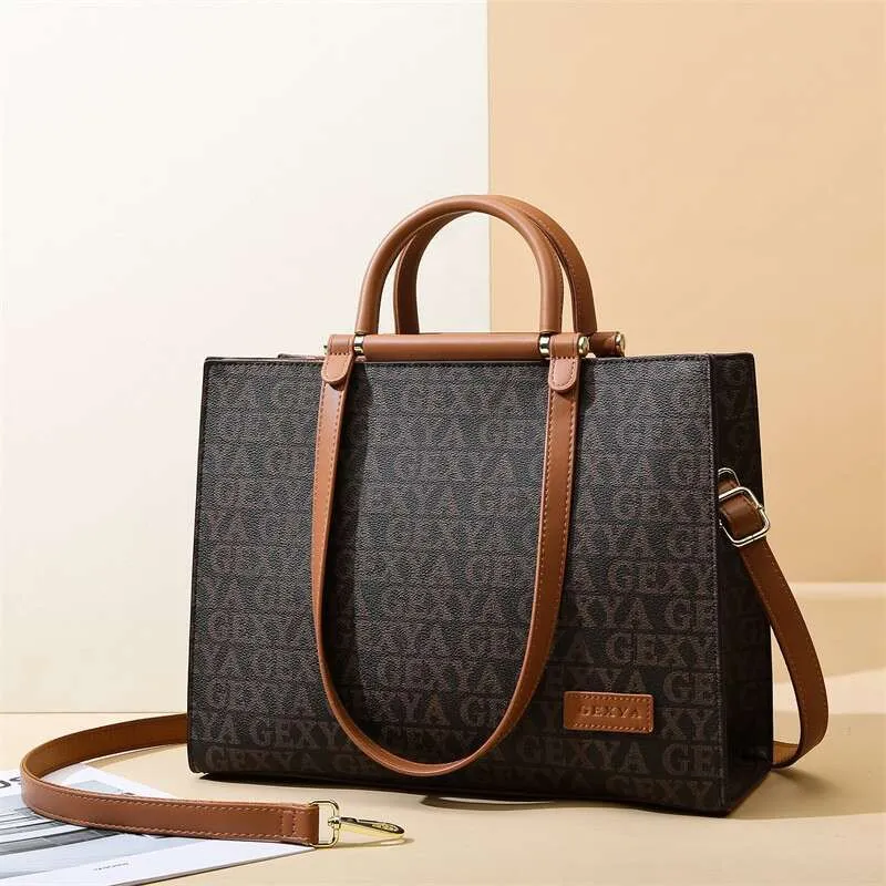 Draagbare nieuwe mode forenzentas, Emed Letter dames handtas grote capaciteit crossbody tas_voghion.com