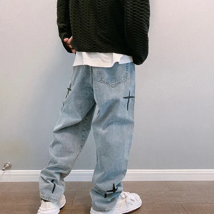 Drucke Herren Street Kleidung Tasche Weite Bein Jeans Koreanische Mode Kleid Gerade Beiläufige Lose Cowboy Cargo Hose 240911_voghion.com