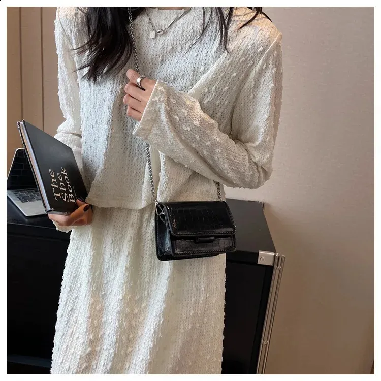 Dieses Jahr superkleine, vielseitige Sommer-Messenger-Tasche mit Kette, modische Mini-Square-SG-Tasche 240827_voghion.com