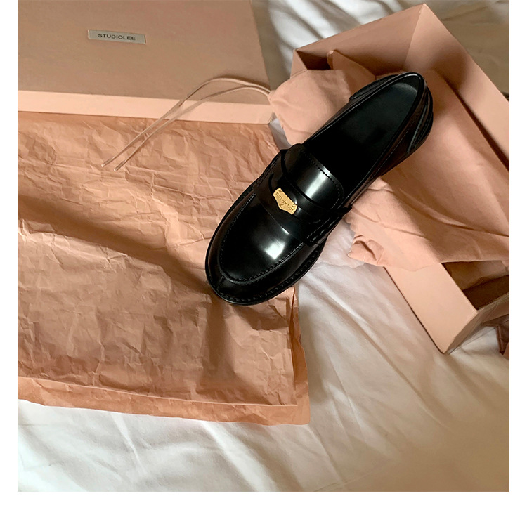 Autumn Retro Gold Buckle Single Shoes Thick Heel Platform Small Leather Shoes British Style Loafers Women_vogvips.com