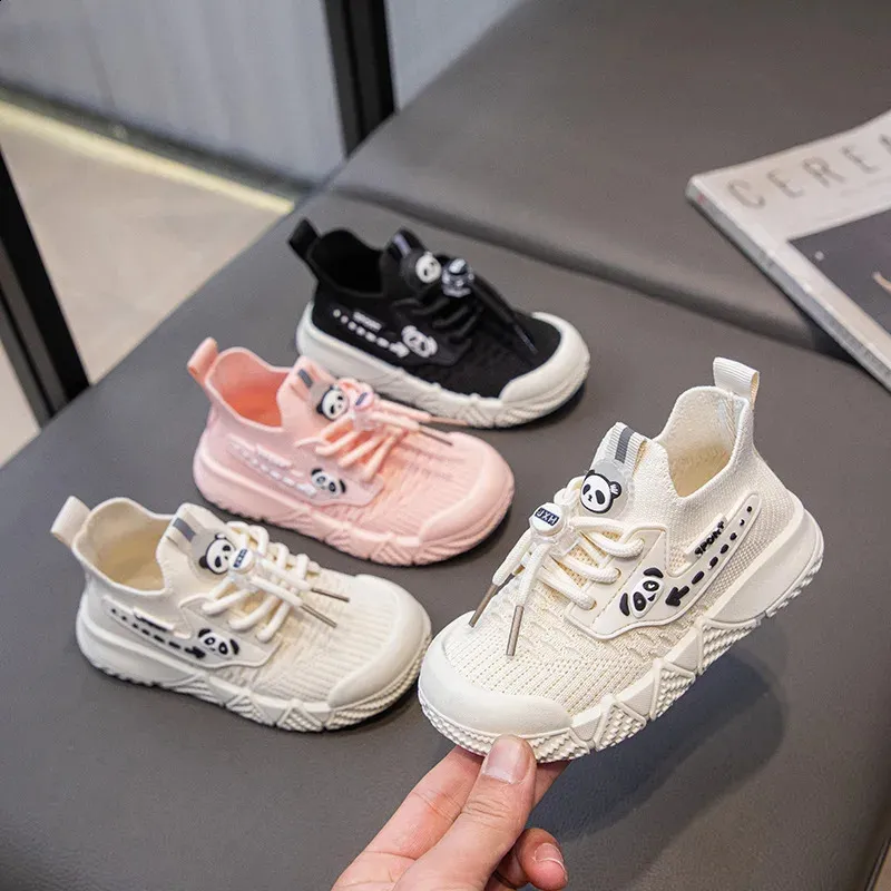 Kinderschuhe Mesh Atmungsaktive Soft Casual Jungen und Mädchen Modische Niedliche Bären Kinder Neue Anti-Rutsch-Sportschuhe_voghion.com