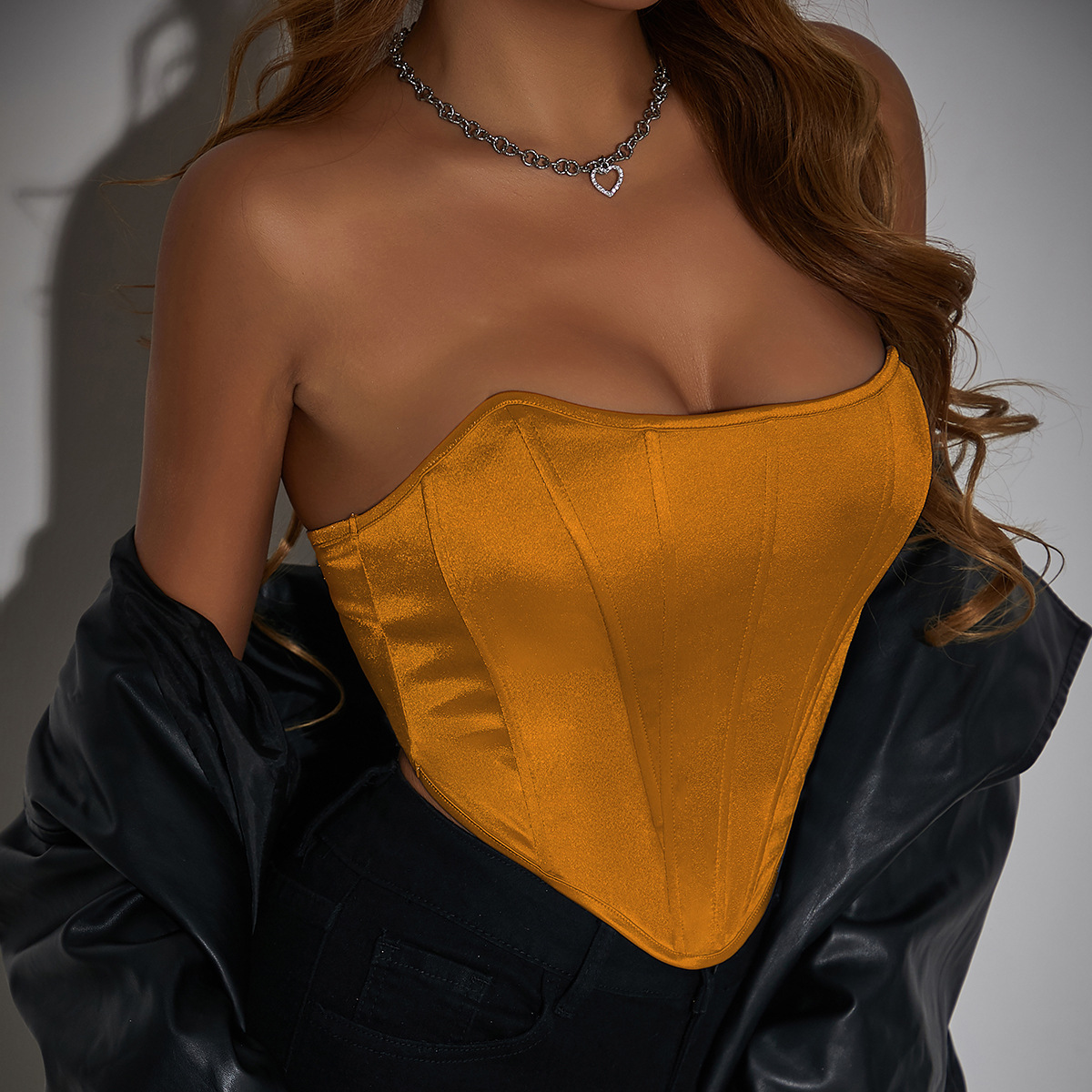Top a corsetto slim fit con design a spina di pesce bianco per donna, senza maniche, stile street Y2K, canotta interna, top corto sexy alla moda_voghion.com