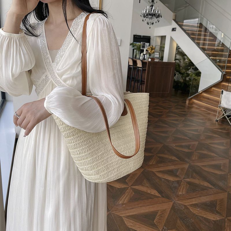 Cesto per verdura alla moda coreana Secchio per l'acqua 2024 Nuova borsa versatile con motivo a litchi Borsa a tracolla singola di alta qualità_voghion.com
