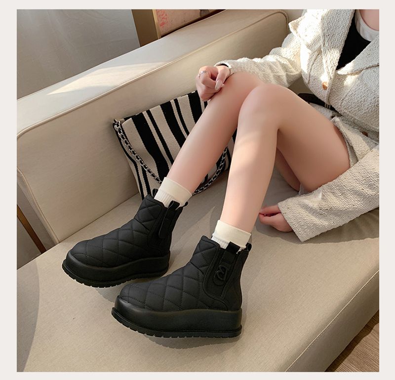 Damen Schnee Winter 2024 neue Baumwolle mit Veet verdickte Oberbekleidung Schuhe kalte und rutschfeste Stiefel_voghion.com