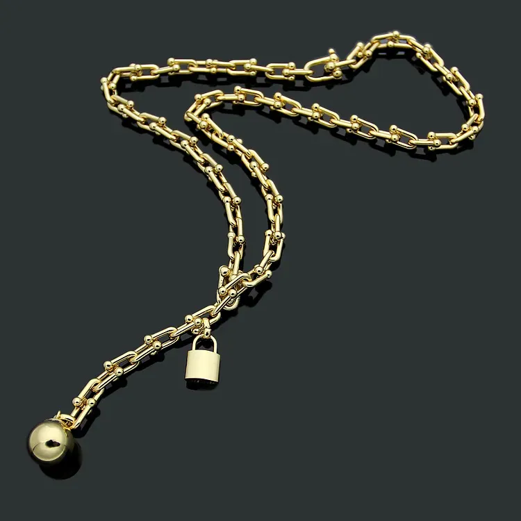 Designer-Halskette für Damen aus Titanstahl, Buchstabe T, vergoldet, U-förmige Kette, dicke Halsketten mit Schlossperlenanhänger_voghion.com