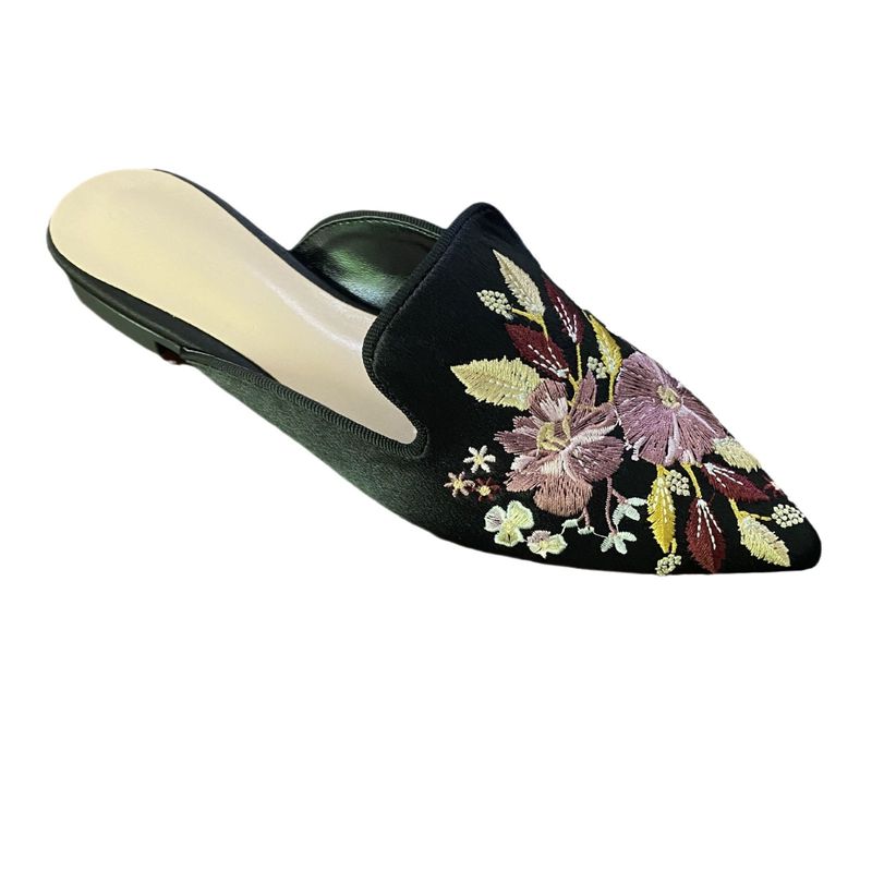 Chengmei Foot Anti slip Women's Single Embroidered wer Flat Bottom Pointed Muller Slippers Wrapped Head Outer Wearing_voghion.com