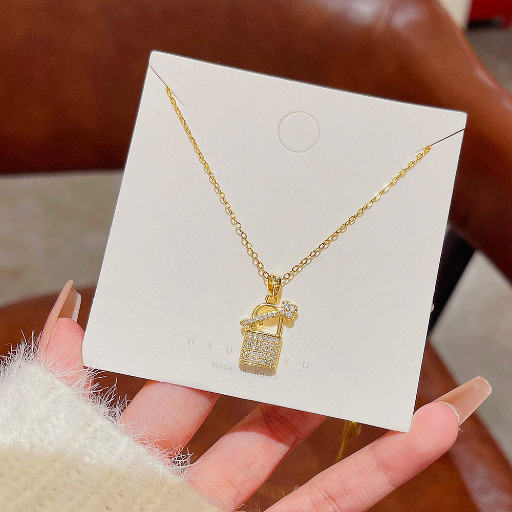 High-grade lock-in necklace for life, titanium steel, no fading, new pendant, fashionable, light luxury, niche sweater chain, clavicle chain_voghion.com
