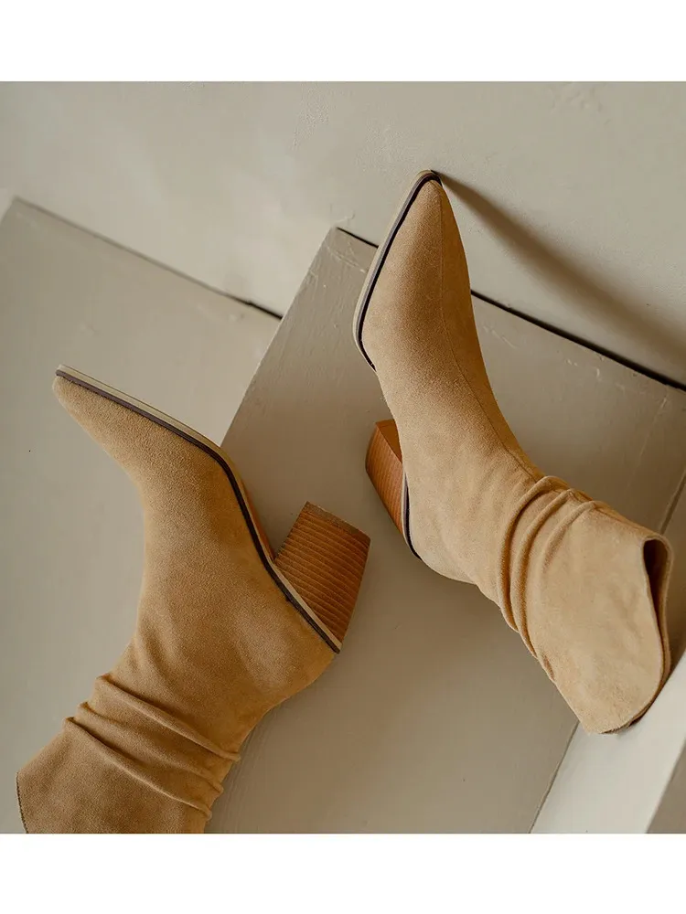 Women's Pleated Pointy Toe Slip-on Short Boots In Black And Camel_voghion.com