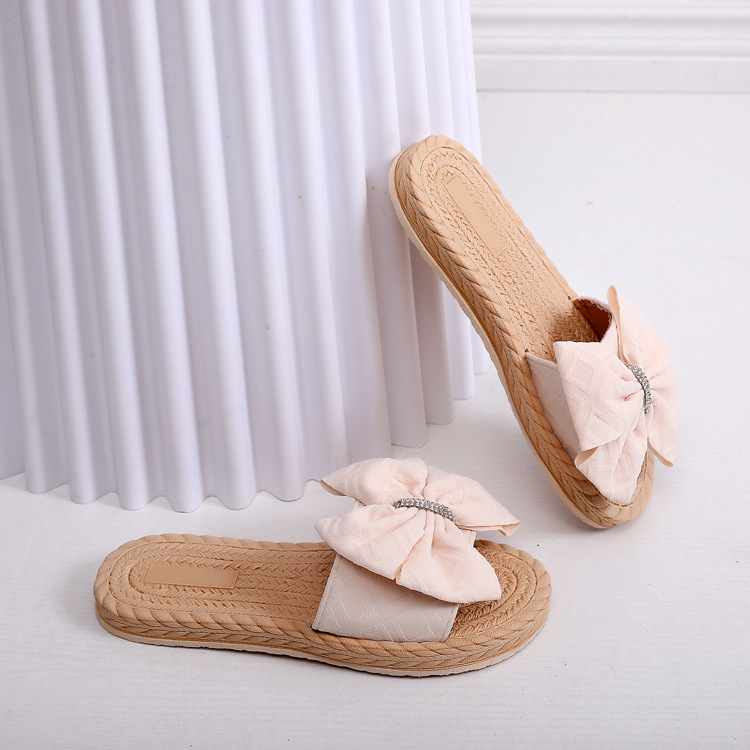 Nuevo Suela de cáñamo tejida de imitación de hierba para uso exterior, arrastre de una línea, zapatos planos de mujer a la moda de playa con diamantes_voghion.com