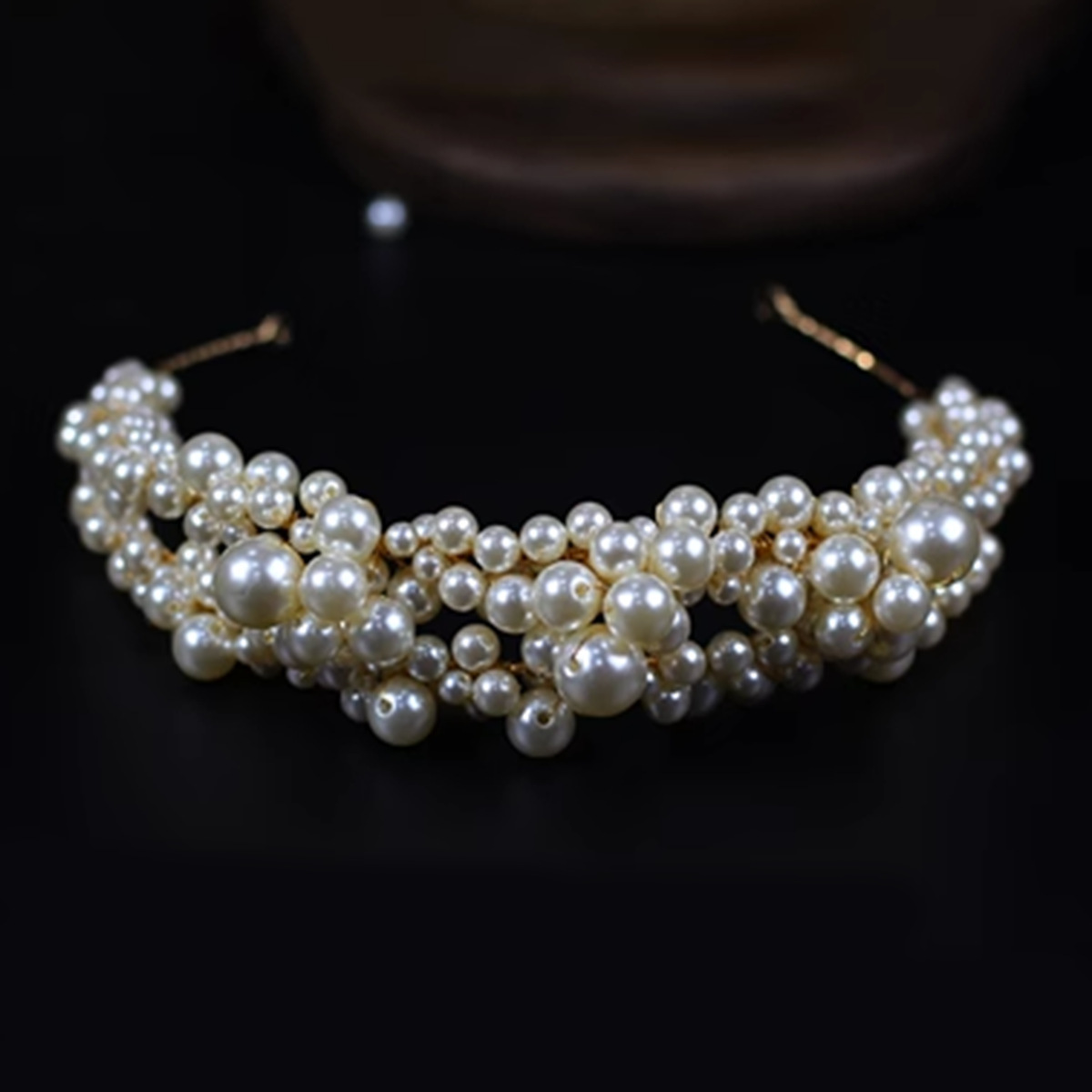 European and American super fairy pearl headband bridal headdress advanced retro beaded wedding dress accessories wedding hair accessories headband_voghion.com