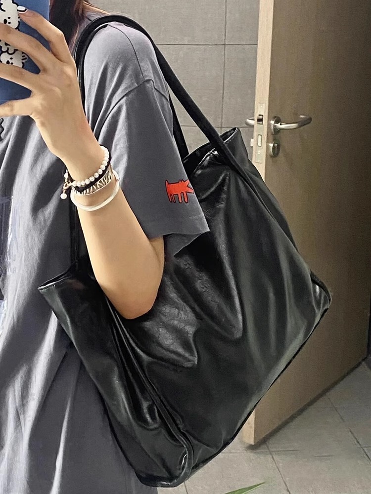 Women's 2024 Spring/Summer Tote Handheld Large Capacity and Textured New Bag, Unique Design, One Shoulder Underarm Bag_voghion.com