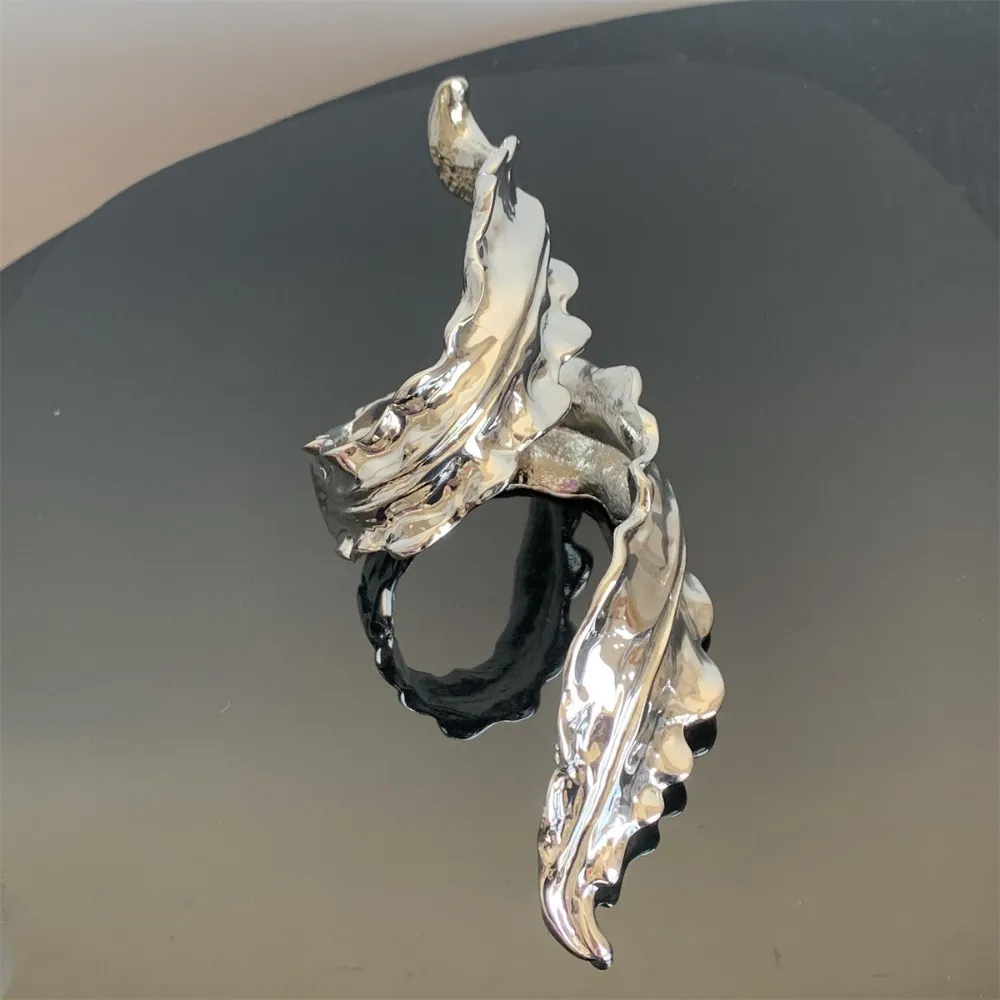 Chunky Leaf Bangle Bohemian Hip Hop Metal Bracelet For Women_voghion.com