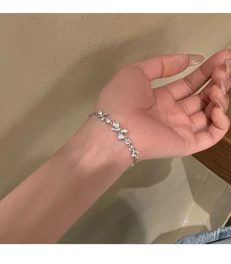 Adjustable Butterfly Bangle With Zircon And Rhinestones For Women_voghion.com