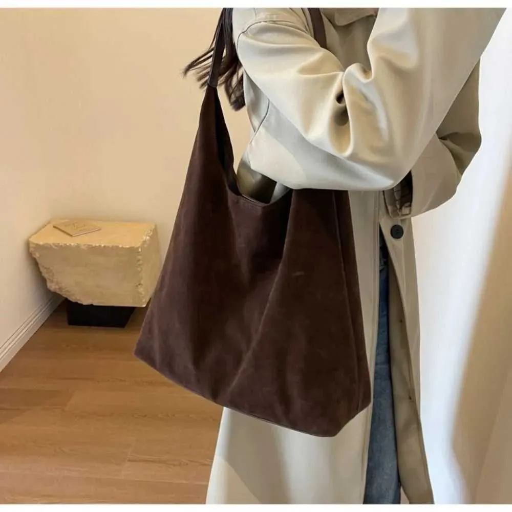 Jesenska in zimska vintage ženska torba za čez ramo z veliko prostornino iz semiša, enobarvna, preprosta in vsestranska, z vedrom, Ba241212_voghion.com