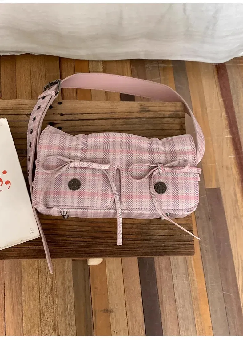 MBTI Plaid Pink Damen Schultertasche Plissee Lässig Süße Niedliche Mode Lederhandtasche Literarische Exquisite Achseltasche 240827_voghion.com