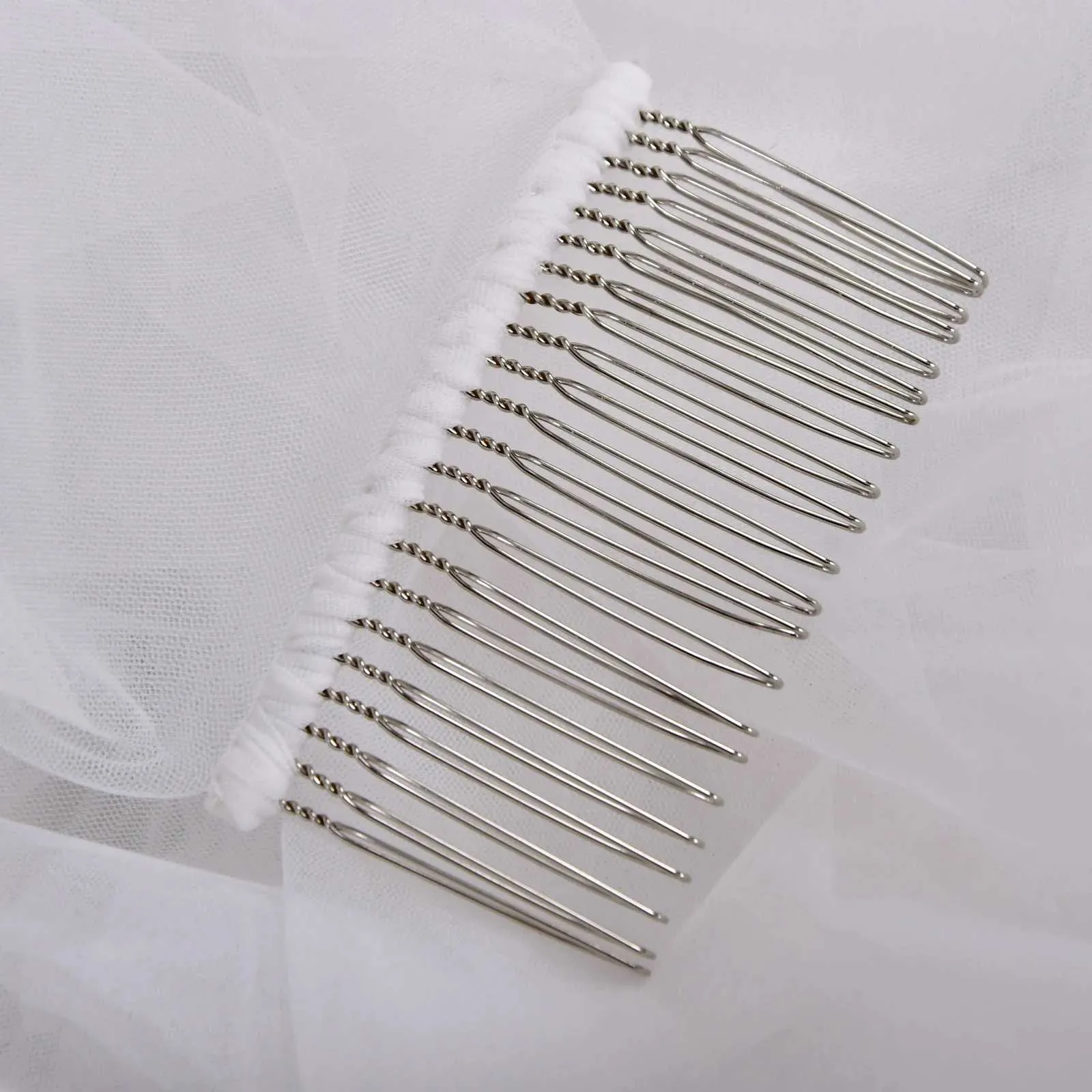 Long Cathedral Wedding Veil For Bride With Comb Bridal Accessories_voghion.com