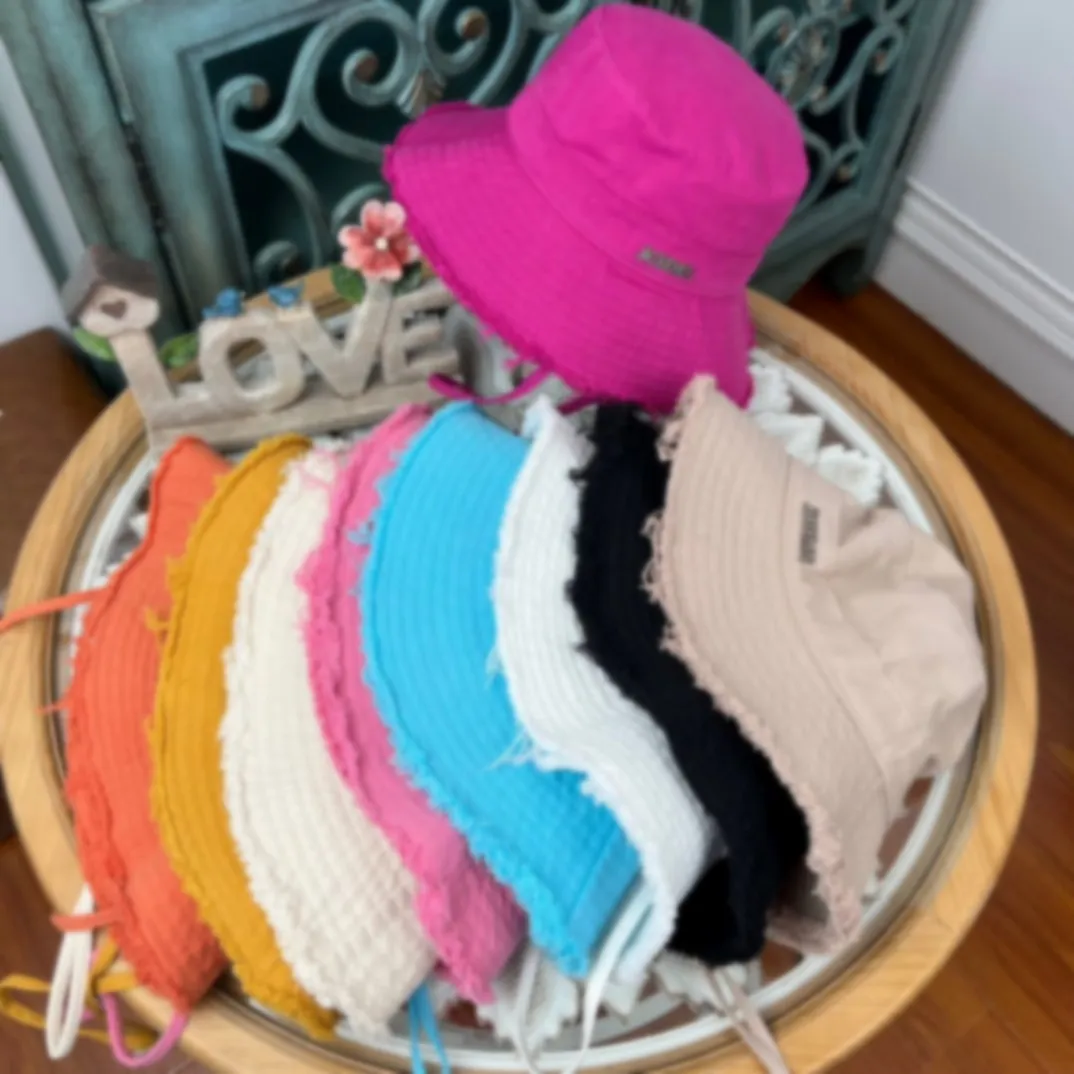 Pălării de iarnă cu bor larg, în carouri, calde, pentru artist, Beanie, Hundred, de designer, cu găleată, Le Casq S_voghion.com