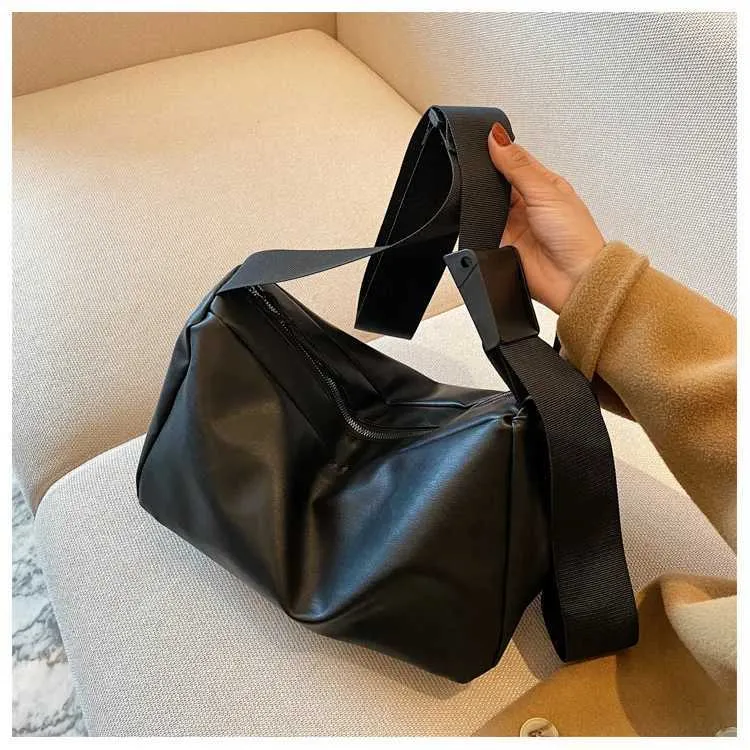 Retro Women's Messenger Bag Large Capacity Pu Leather Shoulder Bag_voghion.com