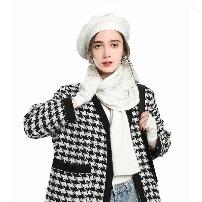Seturi de pălării Esarfe Beretă Toamnă Lână de culoare pură Pălărie de pictor Mănuși de femeie Esarfă Set din trei piese_voghion.com