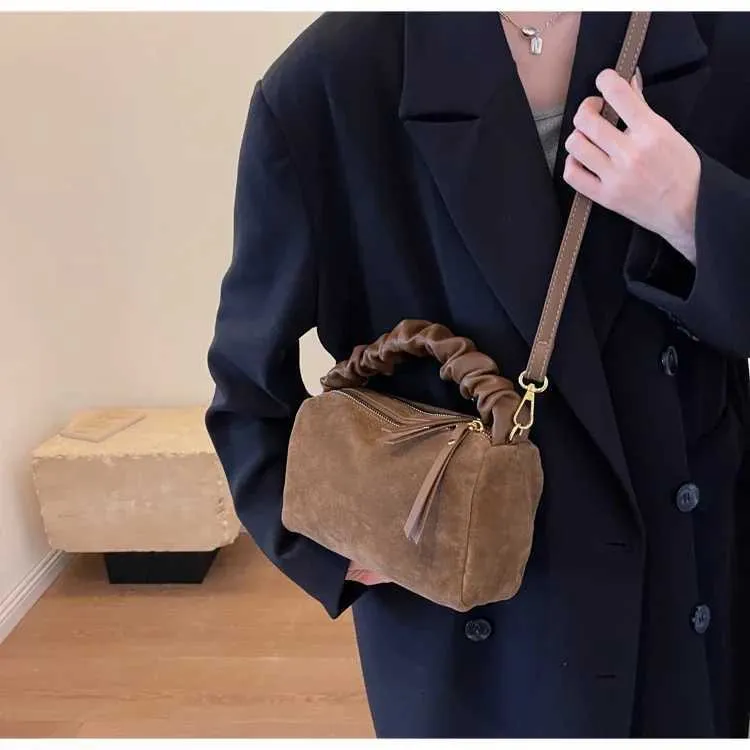 Sacs à bandoulière légers en PU pour femmes avec fermeture éclair tendance 2024 Design à plis tendance Bolsas Para MujeresC241103_voghion.com