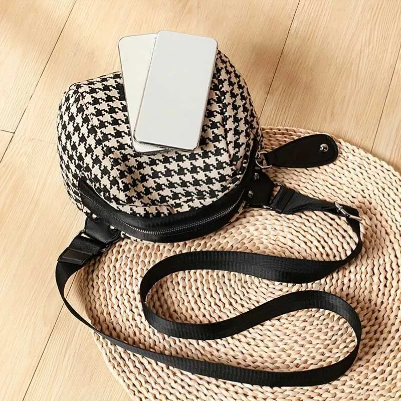 Sac à bandoulière minimaliste décontracté noir de petite taille pour le sport, le rangement en plein air, le nylon, le pack fantaisie C241022_voghion.com