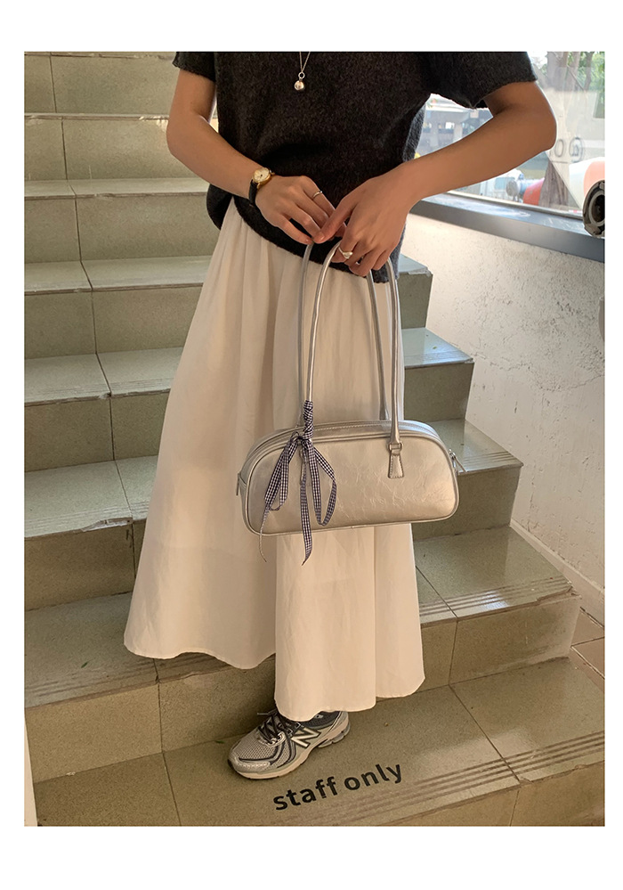 2024 Estate coreana Nuovo design di nicchia Borsa da donna portatile in stile balletto Tendenza moda Borsa versatile in argento con tracolla singola_voghion.com
