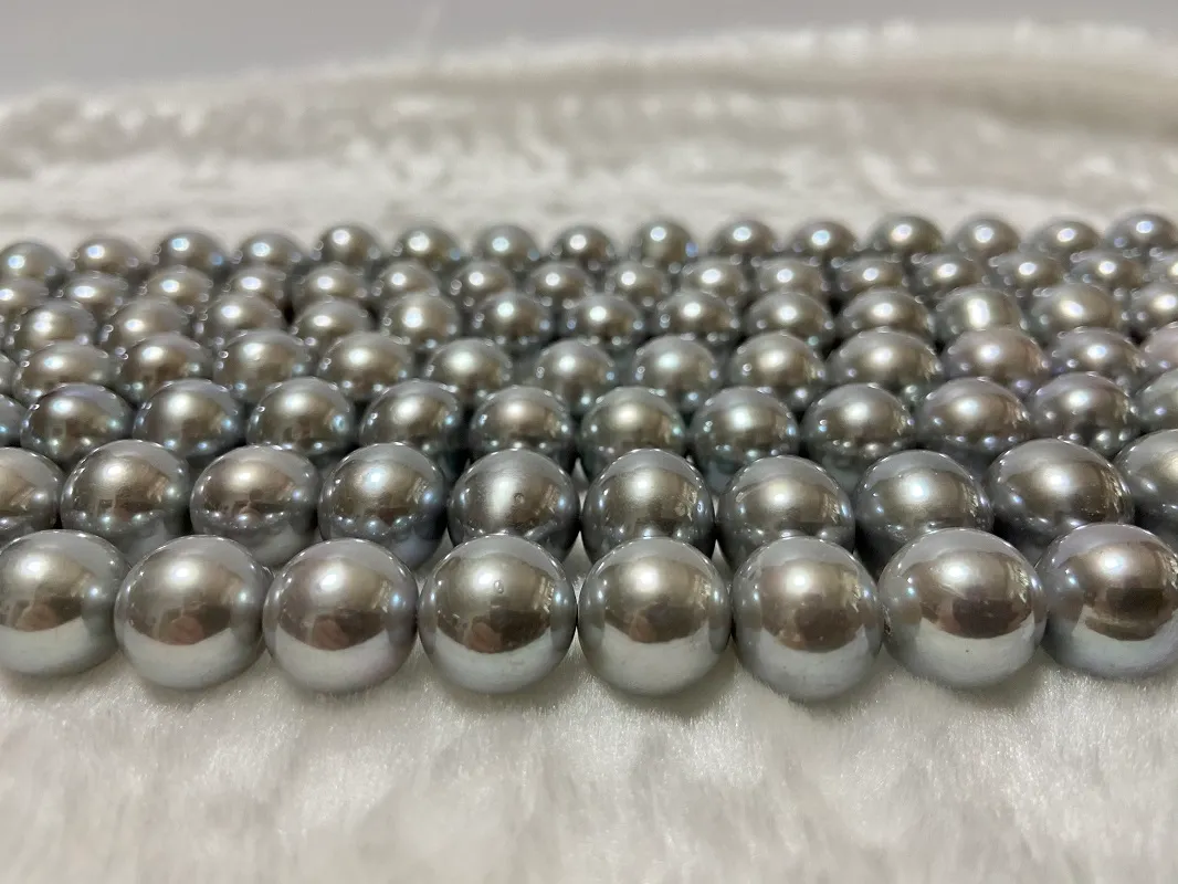 Ketid 2022. Naturaalne hall 12–13 mm peaaegu ümmargune Lõunamere pärlkaelakee on elegantne ja intellektuaalne ning erksa kvaliteediga._voghion.com