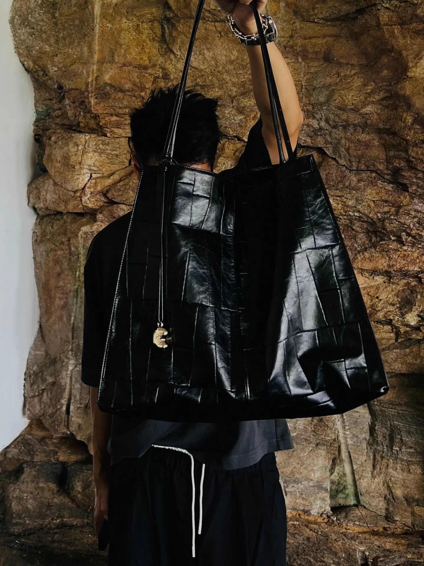 Kopfschicht-Rindsleder mit großem Fassungsvermögen, echtes Leder für Damen 2024, lässige und stilvolle, vielseitige Schultertasche zum Pendeln_voghion.com