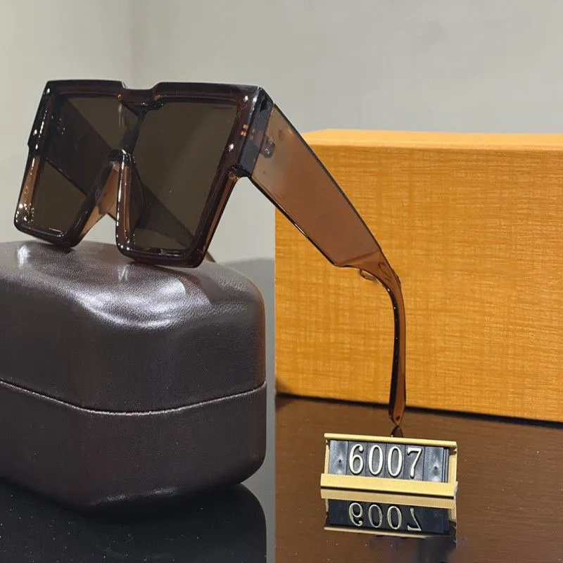 Occhiali da sole di design per uomo e donna con protezione uv400_voghion.com