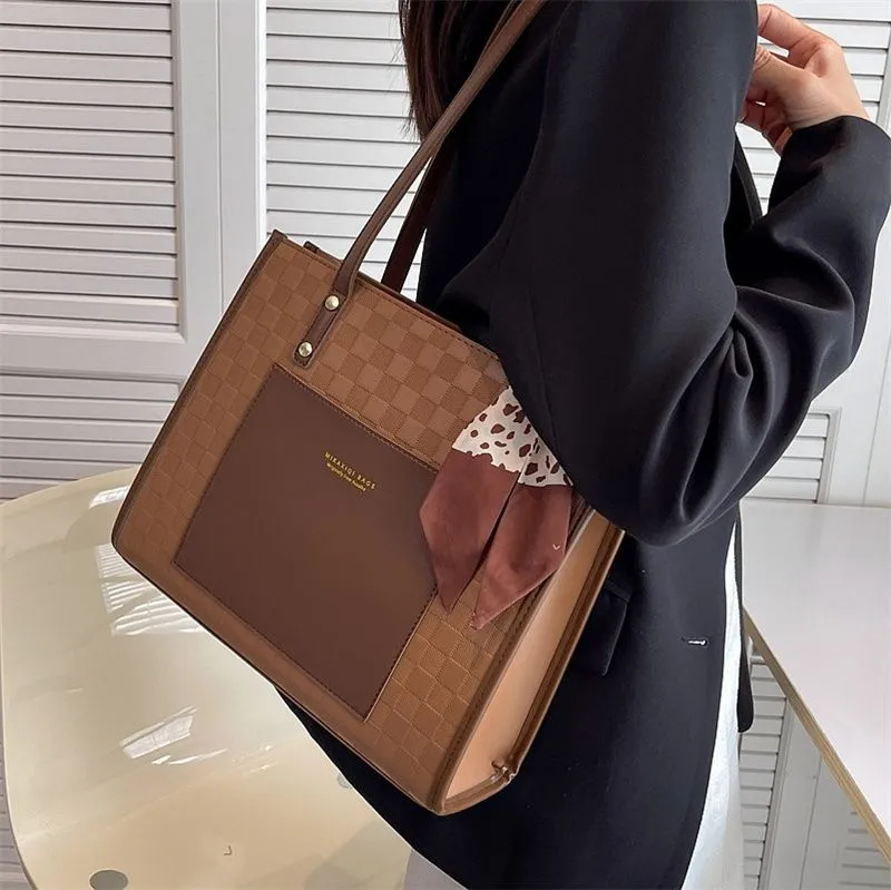 Designer Shoulder Handbags: Elegant Women's Tote - Large Capacity Commuter Bag For Work & Travel_voghion.com
