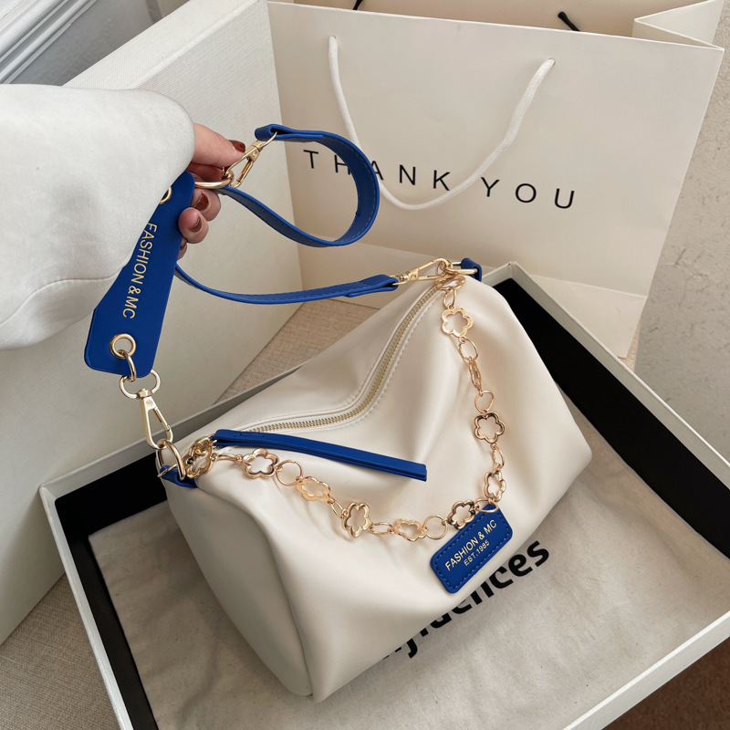 Sac à bandoulière avec chaîne avancée pour femmes, nouvelle Texture, polyvalent, à la mode, automne et hiver 2024