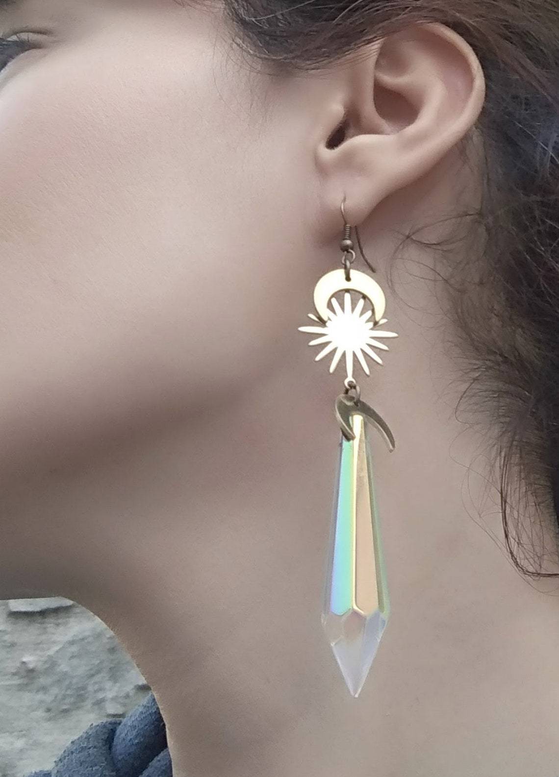 Boucles d'oreilles en vente chaude Boucles d'oreilles pendantes en cristal à la mode Boucles d'oreilles pendantes soleil et lune Cadeaux de bijoux exquis_voghion.com