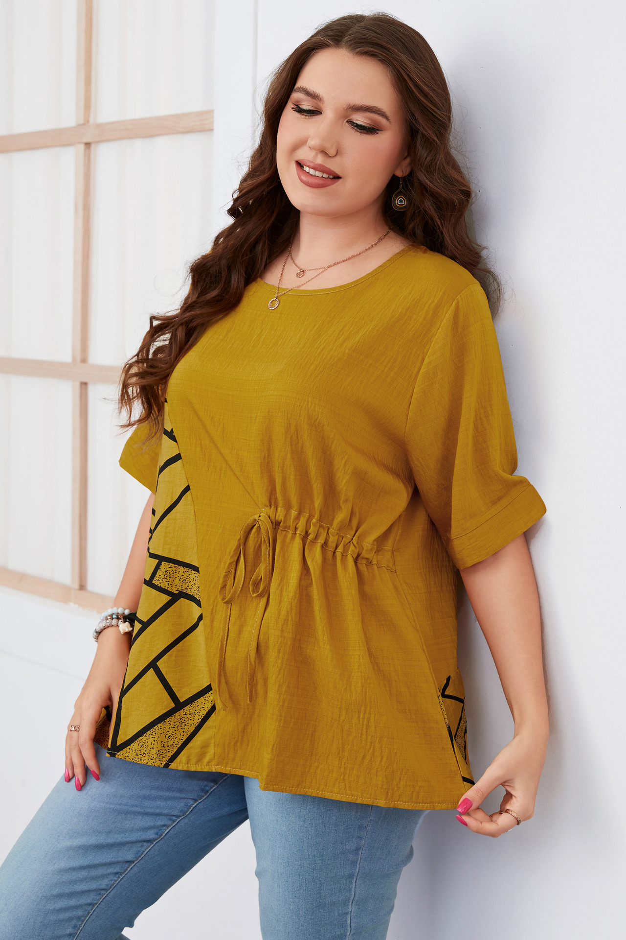 plus size women's clothing five-point short-sleeved round neck slim temperament commuting solid color plus size fat girl shirt_voghion.com