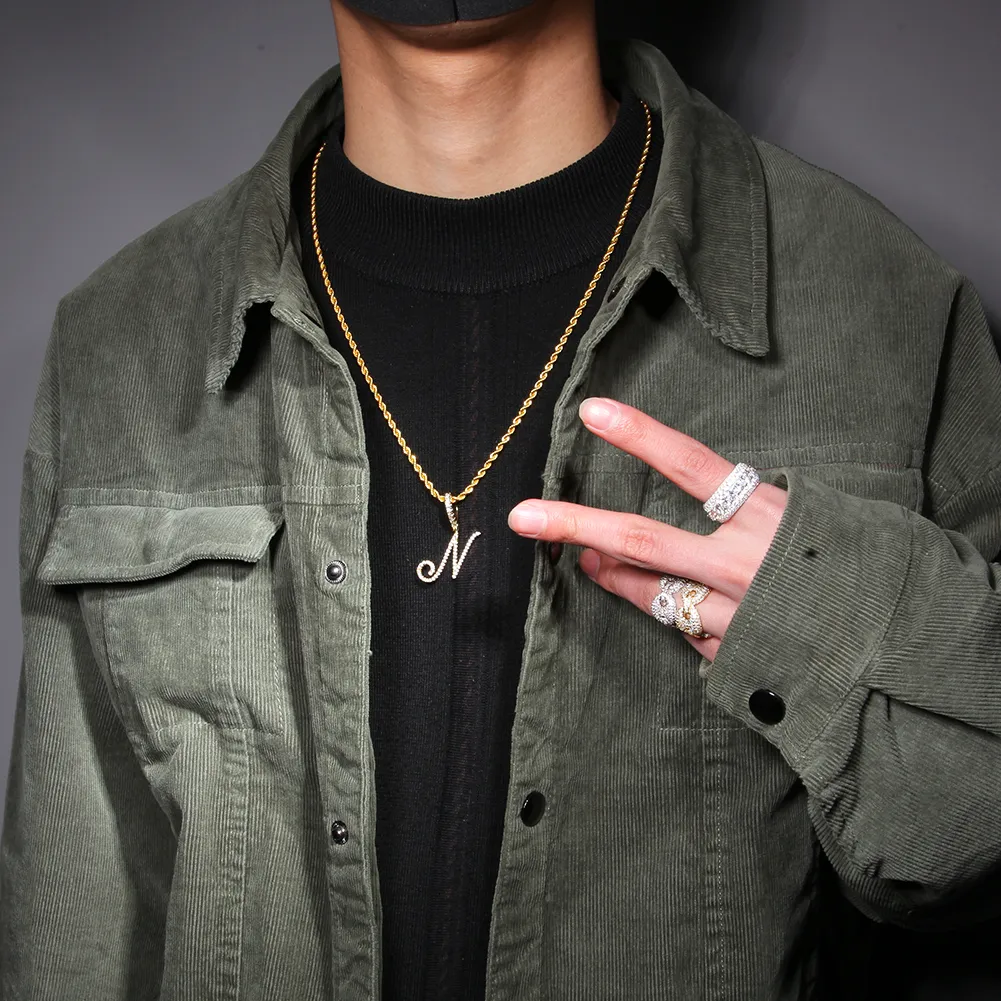 Ketten TBTK Benotzerdefinéiert Kursiv Schrëft Initial A-Z Buschtawen Anhänger Iced Out CZ Kette Halskette Fir Männer Hiphop Charms Bijouen_voghion.com