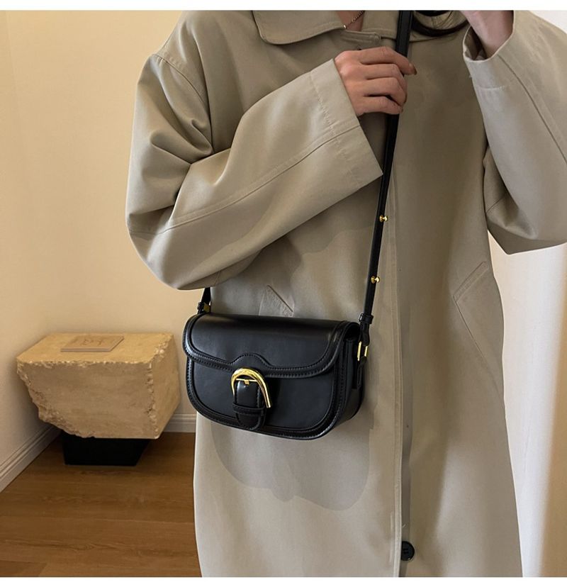 2024 Neue High-End-Modetasche Retro-Stil, vielseitige Satteltasche den Pendeerkehr für Damen, trendige, lässige_voghion.com