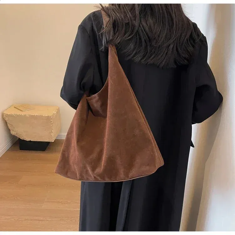 Hochwertige, weiche Taschen, hautfreundlich, Veet 2024, Magnetschnalle, große Kapazität, modische Damen-Umhängetasche 240829_voghion.com