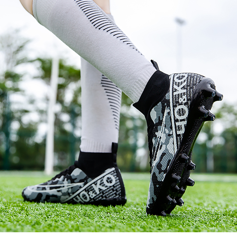 Scarpe da calcio per esterni da uomo nuove Scarpe da allenamento Scarpe da ginnastica ultraleggere con tacchetti da calcio Drop Shipping Light_voghion.com