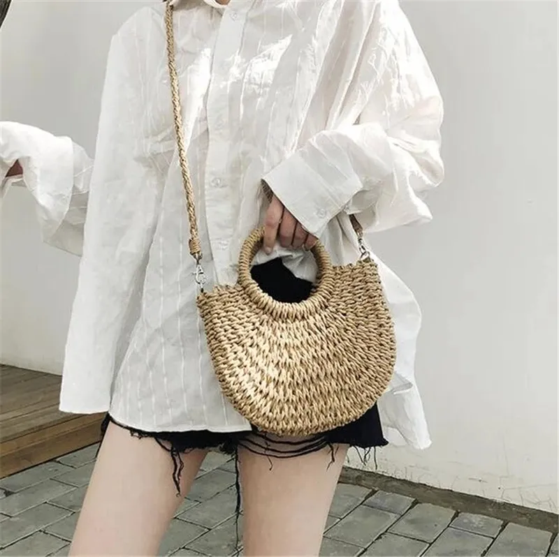 Sommer-Handgefertigte Taschen für Frauen, Weben, Damen, Strohumwickelte Strandtasche, Mondförmige Handtaschen mit Griff oben_voghion.com