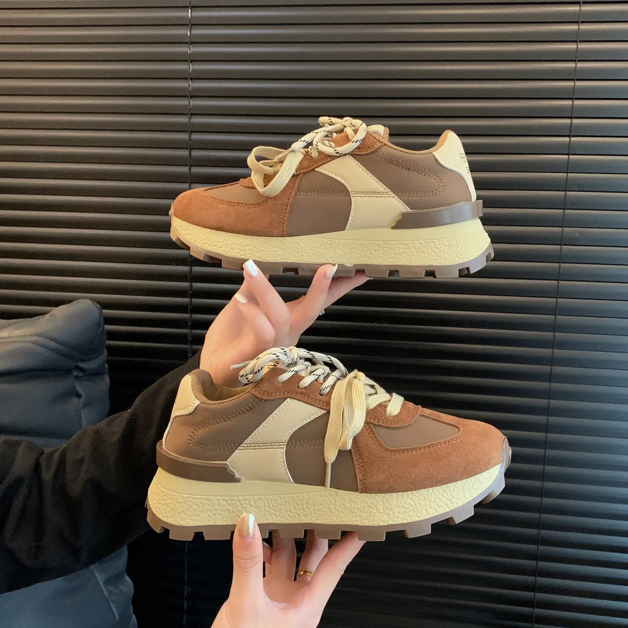 Height Increasing Running Shoes For Women Thick Sole Trainers_voghion.com
