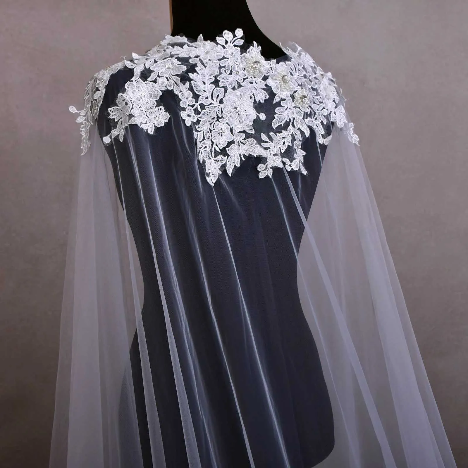 Haarsieraden VG53 Bruiloft Kathedraal Lengte Bolero Bruidscape Sluier Jas Dames Plus Size Sjaal Bruidsaccessoires_voghion.com