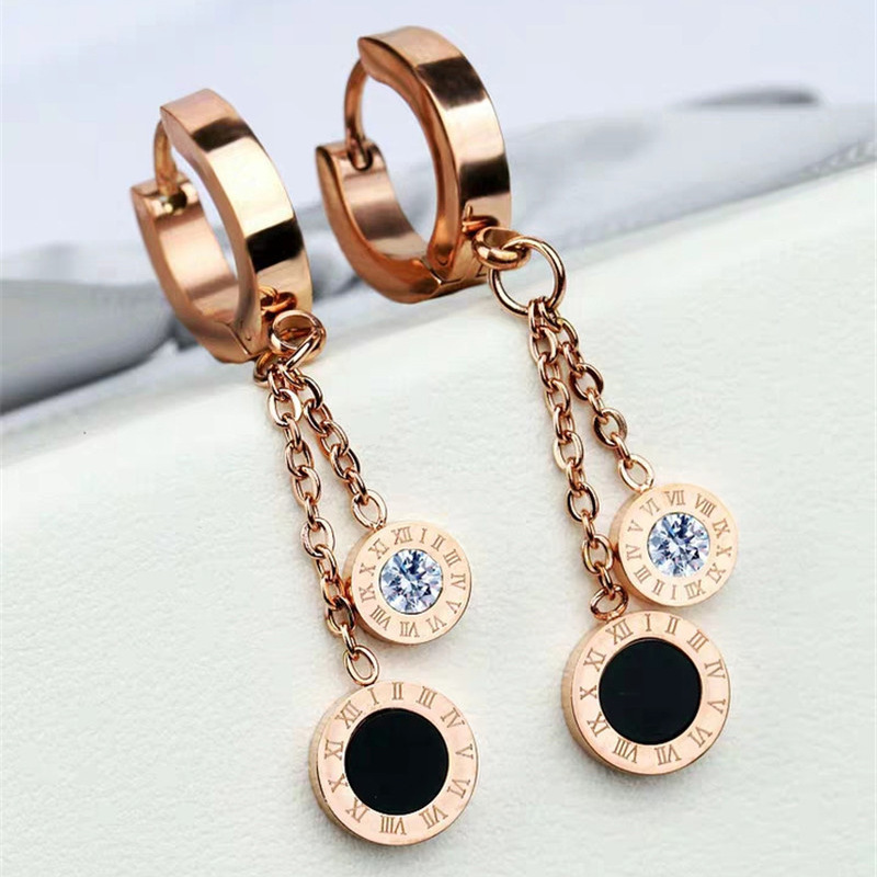 Earrings 2021 New Fashionable High-end Female Elegant Korean Simple Long Earrings Roman Pattern Internet Popular Earrings