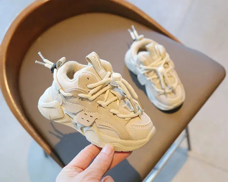 2024 Moda Peluche Corto e Grasso Impermeabile Ragazzi Comode Ragazze Corsa Antiscivolo Bambini Scarpe Sportive 240912_voghion.com