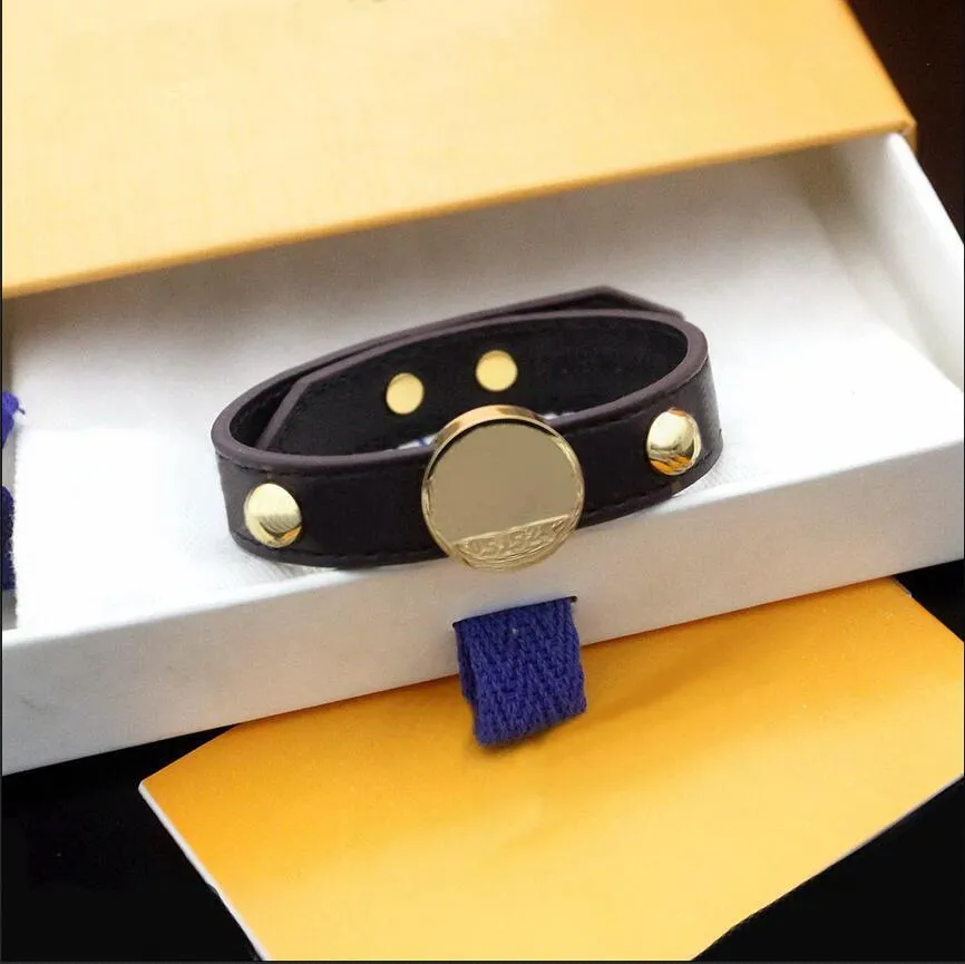 Mode Mann Dame Frauen Charme Armbänder Muster Design Gravierte Buchstaben Metall Nieten Leder Armband Armreif Schmuck_voghion.com