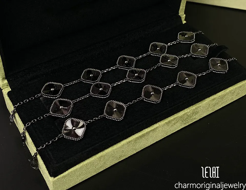Bracciale charm fiore designer per donna catena oro gioielleria_voghion.com