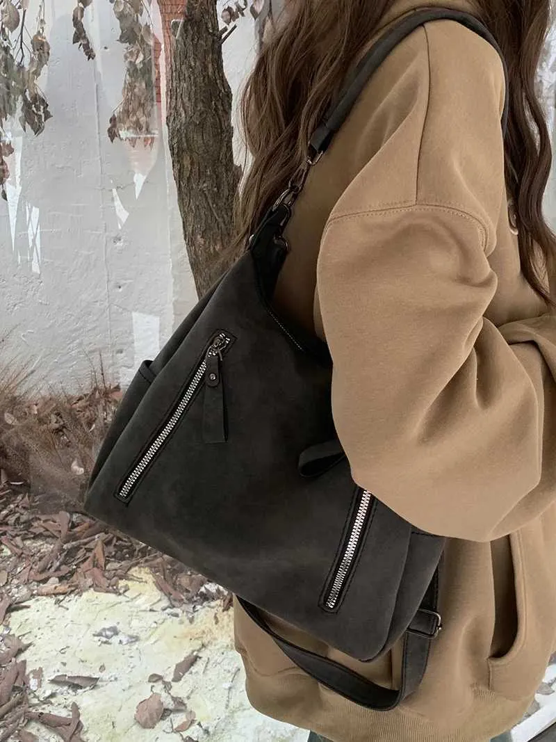 Sacs à bandoulière décontractés en cuir givré solide pour femmes de grande capacité pour l'automne et l'hiver_voghion.com