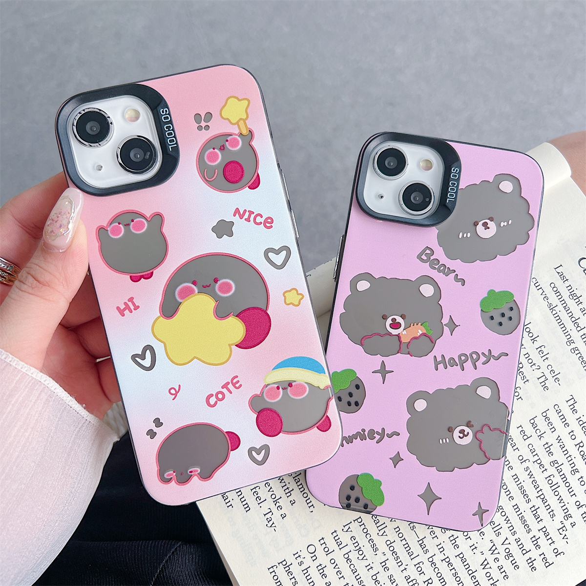 Un bracelet de montre compatible avec iPhone 15 14 13 12 11 PRO MAX XR XS X 8 7 PLUS SE 2020 Transparent Monstres mignons et petits ours_voghion.com