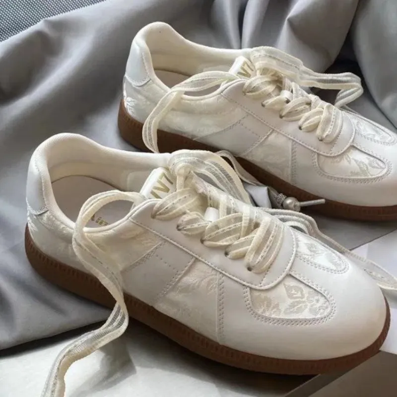 Size 35-40 Real LeatherSatin Surface Women Casual Sneakers Breath Tennis Athletic Flats Low Heels Lace-Up Spring Hike_voghion.com